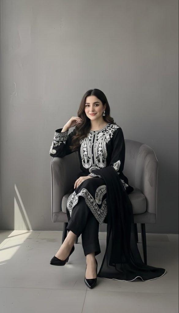 Obsidian Grace - AyvaAN-3PL-3009
