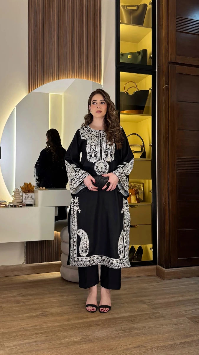 Obsidian Grace - AyvaAN-3PL-3009