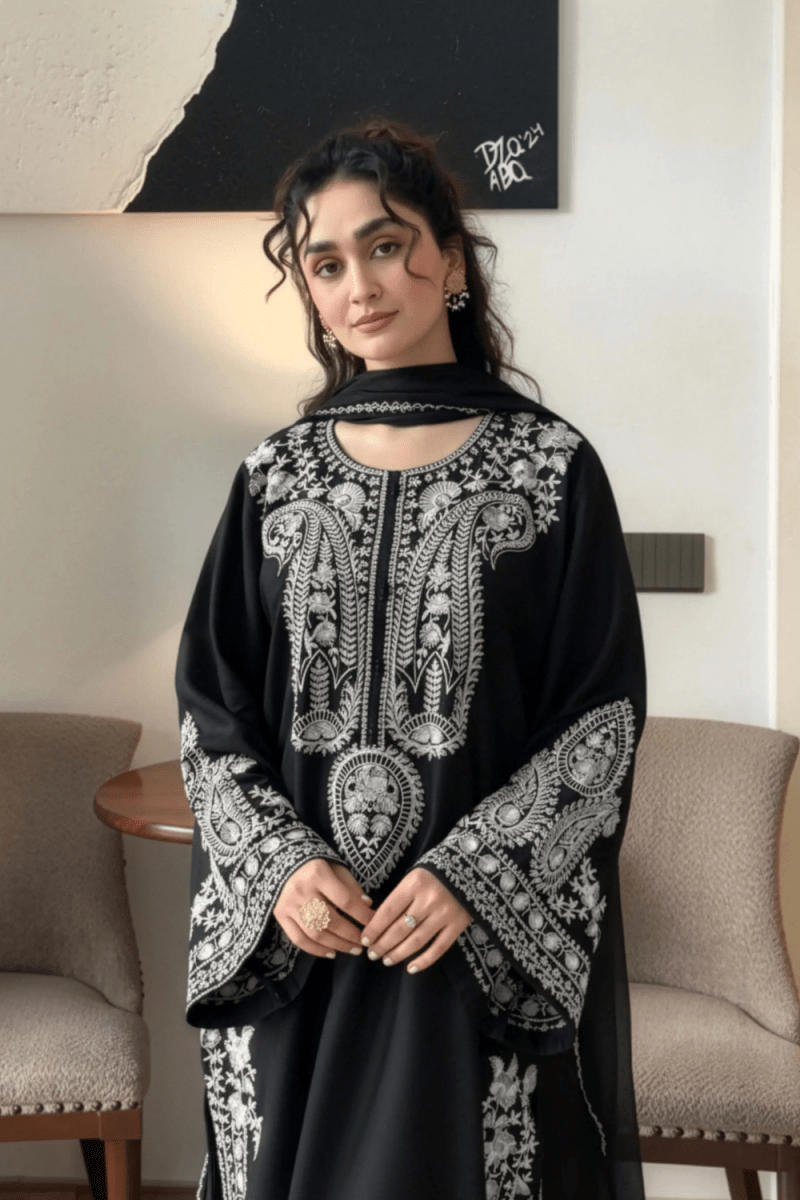Obsidian Grace - AyvaAN-3PL-3009
