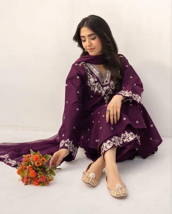 Plum Elegance - AyvaAN-3PL-3010-S